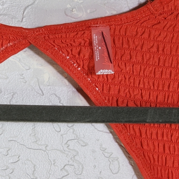 FP Movement by Free People Strike A Pose Orange Smocked Crop Tee Size Medium - Picture 7 of 10